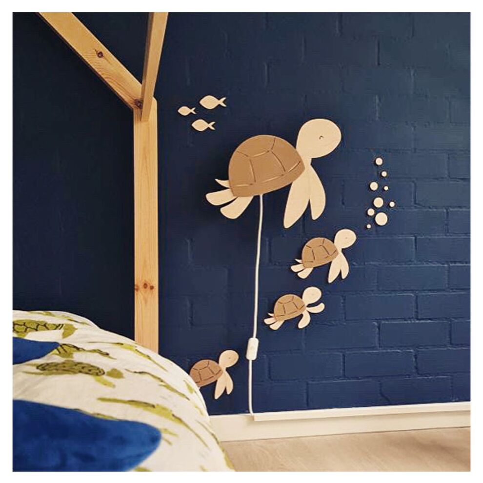 Houten wandlamp schildpad