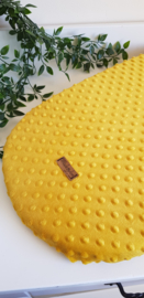 Hoeslaken okergeel bolletjes