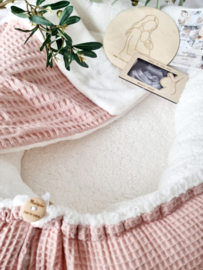 Babynestje Poeder roze wafel / teddy ~ Voorraad item