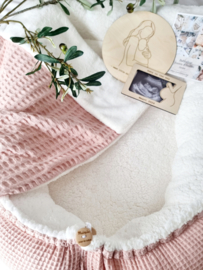 Babynestje Poeder roze wafel / teddy ~ Voorraad item