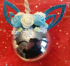 Unicorn kerstbal ( zilver met open blauw glitter oortjes)