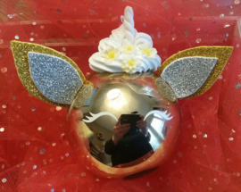 Unicorn kerstbal ( glanzend goud, creme bloemetjes)