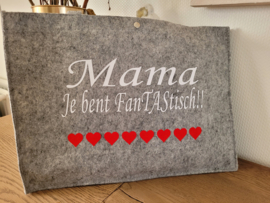 Vilten tas Mama je bent Fan tas tisch  ( licht grijs, 45,5 cm x 33,5 cm)