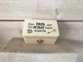 Houten kistje voor papa (10 cm x 6 cm x 5 cm)