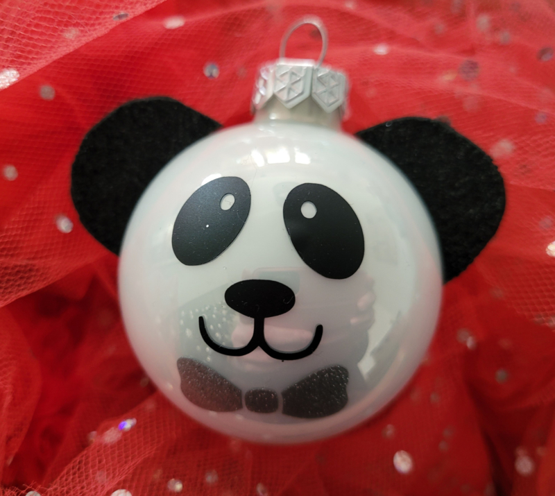 Kerstbal panda mannetje met ronde oogjes ( 5,7 cm)