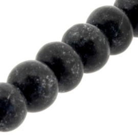 kraal steen 10 mm black stone (1.5 gat) +/- 42 stuks p/streng