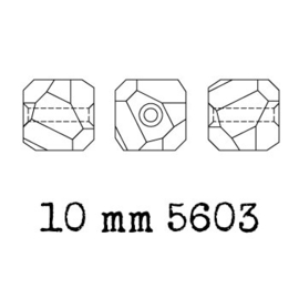 5603 Graphic cube bead 10mm crystal (001) p/2