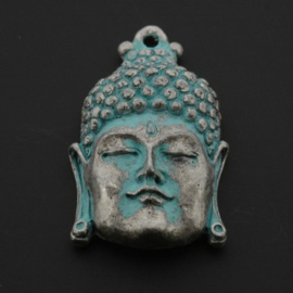 Decoratieve hanger buddha klein gesloten ogen NMAS turquoise 33 x 20mm p/3