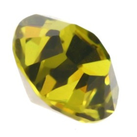 1028 Xilion Chaton puntsteen 6.10 mm / SS 29 lime(385) p/10