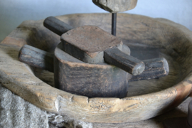Oude houten juicer