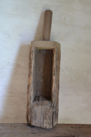 Houten schaal met steel