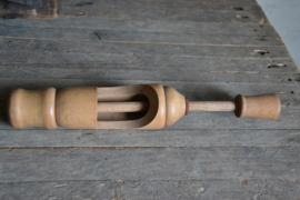 Authentieke houten notenkraker