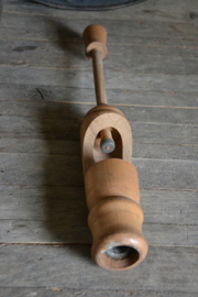 Authentieke houten notenkraker