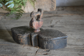 Oude kruidendoos uit India