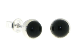 Zilveren oorknopjes met zwarte Onyx edelstenen