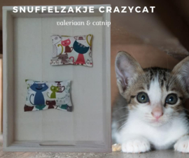 2 snuffelzakje Crazy Cat blauw+ roze (gevuld met catnip én valeriaan)