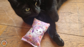 NIEUW/ Snuffelzakje Beautiful (gevuld met matatabi en catnip)