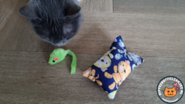 Snuffelzakje Verrassing (gevuld met catnip+ 1 cadeautje