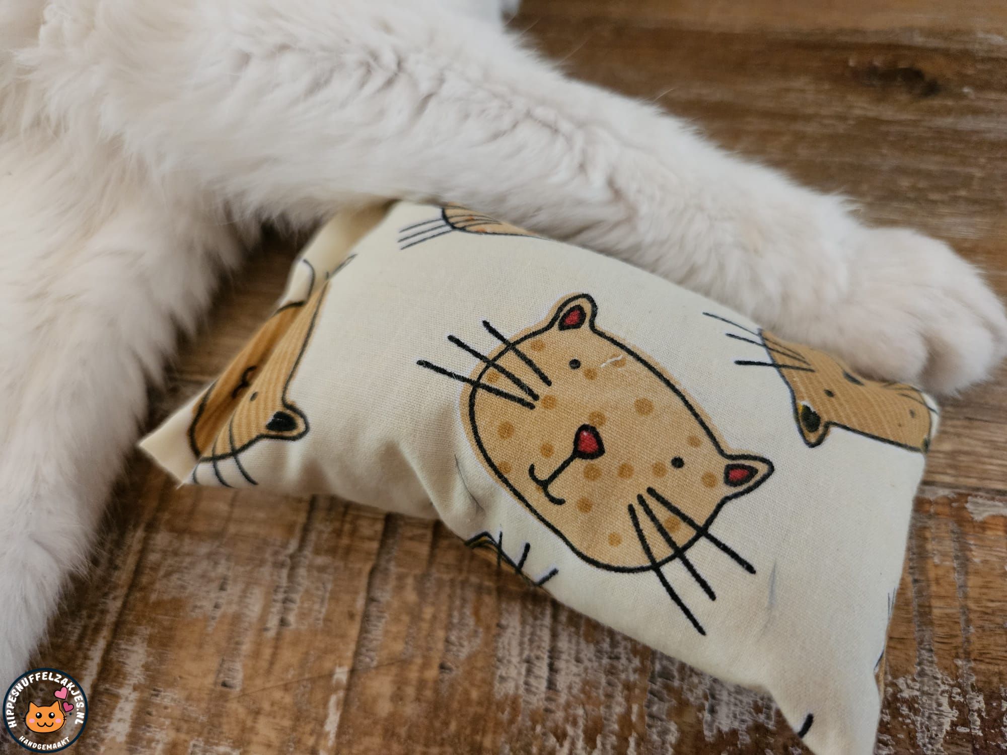 NIEUW/ Snuffelzakje Kat (gevuld met catnip én valeriaan)