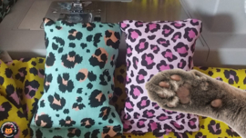 NIEUW/ 2 Snuffelzakjes Vrolijke Panter (gevuld met catnip én valeriaan)