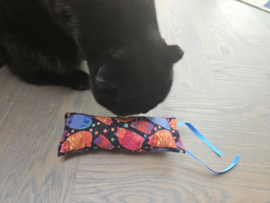 NIEUW/ Snuffelzakje gym Katten met lintjes (gevuld met geurexplosie)