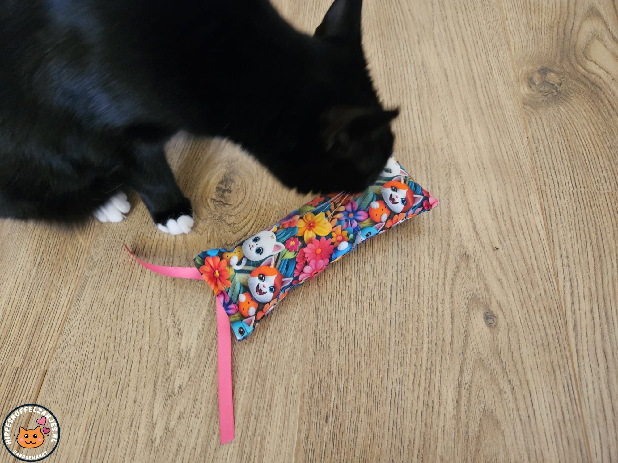 Snuffelzakje gym Happy cat met lintjes (gevuld met matatabi)