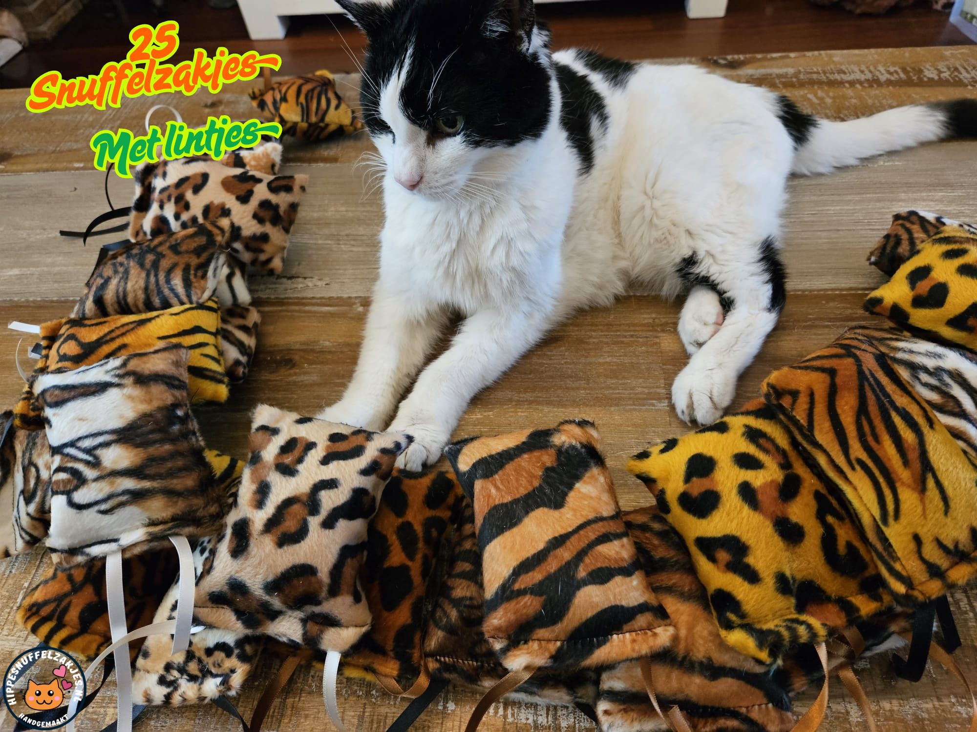 25 snuffelzakjes Wild animals met lintjes met diverse jungle printjes  (gevuld met catnip én valeriaan.