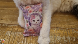 NIEUW/ Snuffelzakje Beautiful (gevuld met matatabi en catnip)