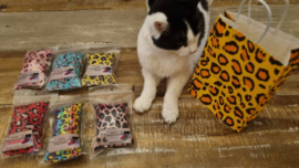 UNIEK / 6 delige kennismakkingspakket snuffelzakjes Vrolijke panter