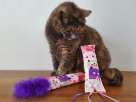 Snuffelzakjeset Happy Pink met staart en lintjes (catnip én valeriaan)