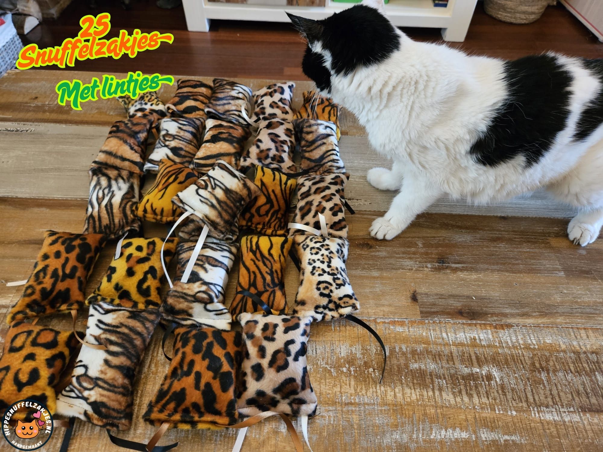 25 snuffelzakjes Wild animals met lintjes met diverse jungle printjes  (gevuld met catnip én valeriaan.