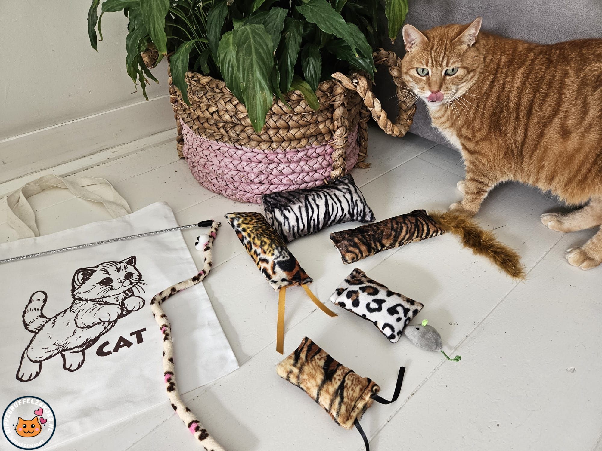 7 delige Cadeautas Wild Animals (vijf verschillende geuren, knisper, belletje, staart en lintjes)