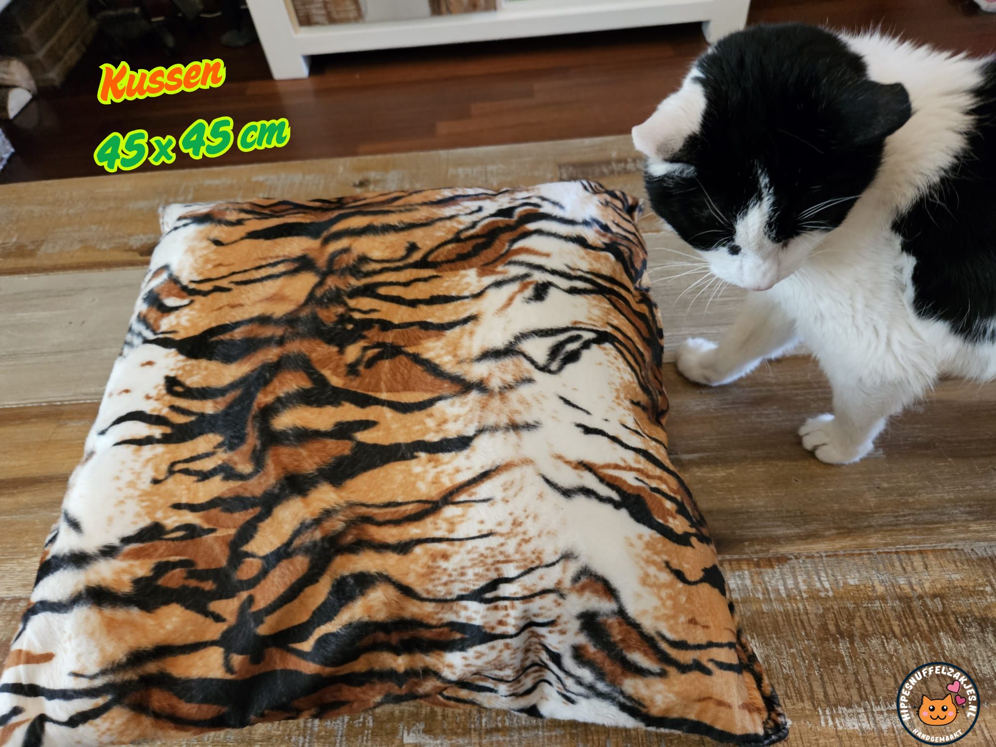 NIEUW/ SnuffelKUSSEN Tijger (gevuld met matatabi)