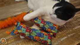 NIEUW/ Snuffelzakjeset Smile met staart en lintjes (gevuld met catnip én valeriaan)