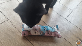 NIEUW/ Snuffelzakje gym Fantasy cats blauw (gevuld met catnip  én valeriaan)