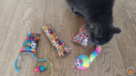 5 delige startersset  Happy cats (gevuld met catnip, valeriaan en matatabi)