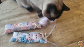 NIEUW/ Snuffelzakjeset Fantasy cat met staart en lintjes (gevuld met geurexplosie)