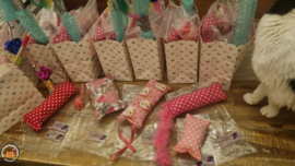 NIEUW/ 7 delige Mystery bag  Ultieme Experience Valentijn (vijf verschillende geuren, knisper, belletje, staart en lintjes)