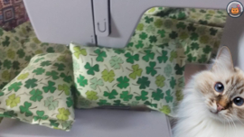 NIEUW/ Snuffelzakje Klavertje 4  (gevuld catnip)