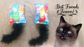 Snuffelzakje Geluid Vrolijke kat met zwarte staart  (gevuld met catnip, matatabi knisper)