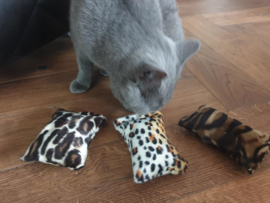 3 delige startersset snuffelzakje tijger, luipaard en jaquar print  (gevuld met catnip) 9 OP VOORRAAD