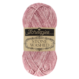 Scheepjes Stone Washed 808 - Corundum Ruby