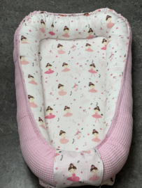Babynestje prinses zwaantje roze