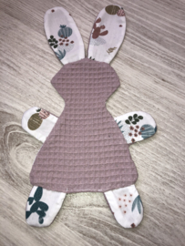 Knuffeldoekje konijn oud roze gekleurde cactussen