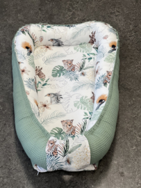 Babynestje wild animal oud groen