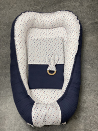 Babynestje gekleurde stippen donker blauw navy blue