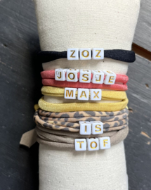 ARMBAND MET NAAM OF LETTER