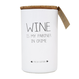 Wine is my partner in crime - Geurkaars