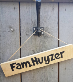 Naambordje Fam.Huyzer