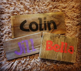 Naambordje "Colin Jill Bella"